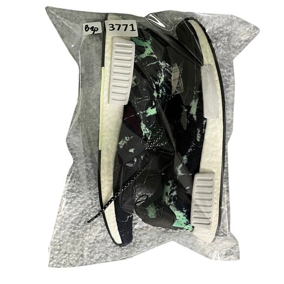 Adidas Sneakers Mens Size‎ 10 BB7996 Black NMD R1 Marble Primeknit Low Top